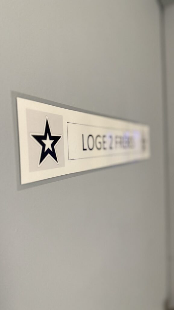 Loge